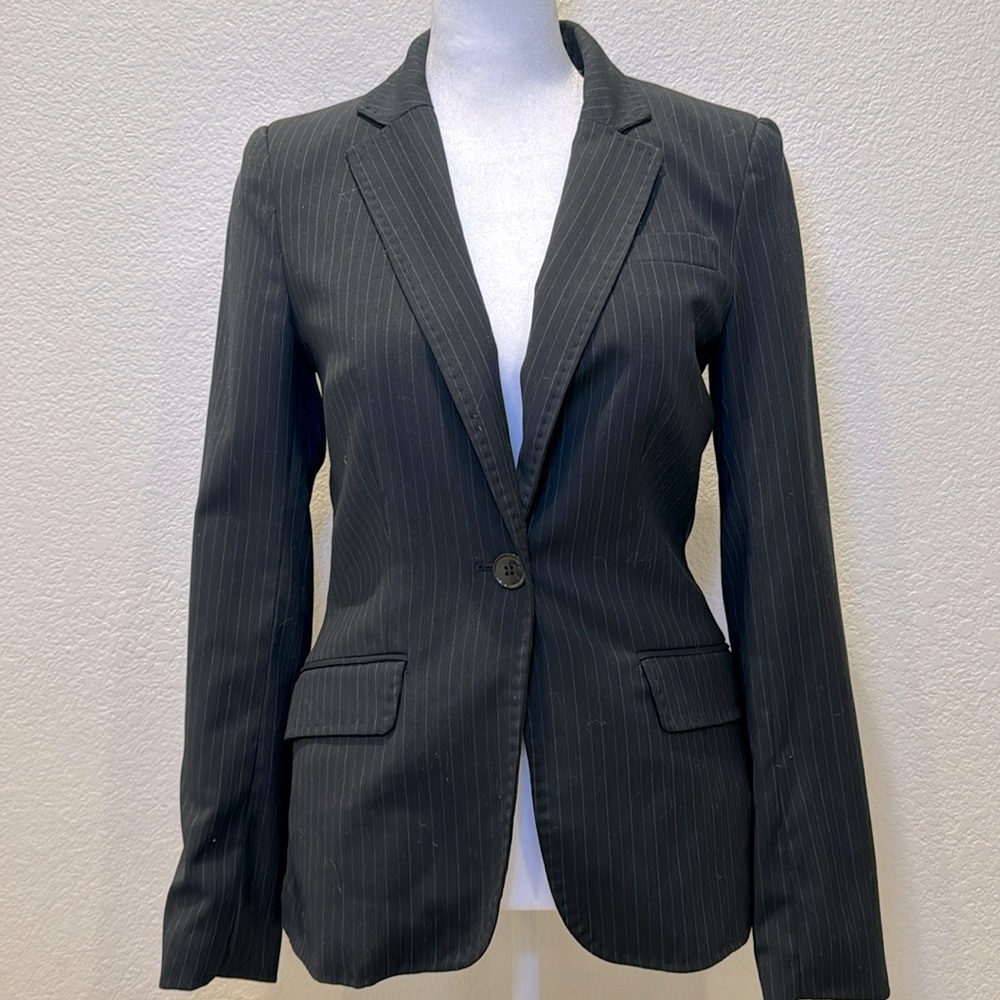 H&M Women’s Pin Striped Blazer With Button Attachment Size US 4